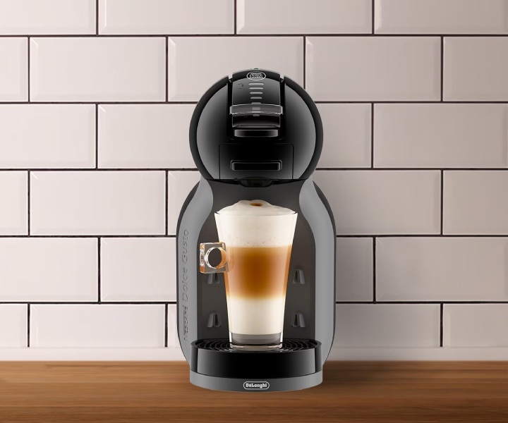 Close Up Mini Me Black & Anthracite Coffee Machine NESCAFÉ® Dolce Gusto®